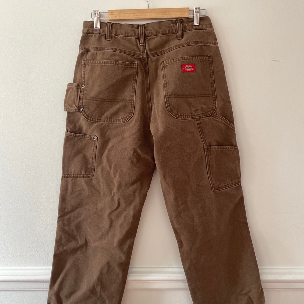 Perfectly worn-in Dickies High-Waisted Cargo Pants. Size 32.